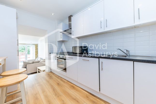 16A, Park Road, Crouch End photo 2