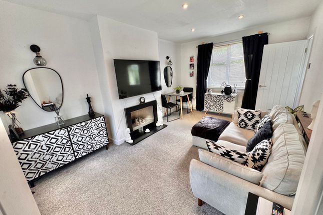 11 Oldbury Road, Nuneaton photo 3