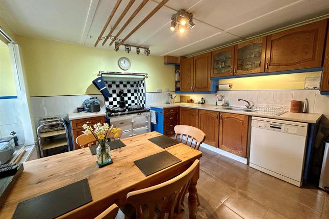 27, Meneage Road, Helston photo 3