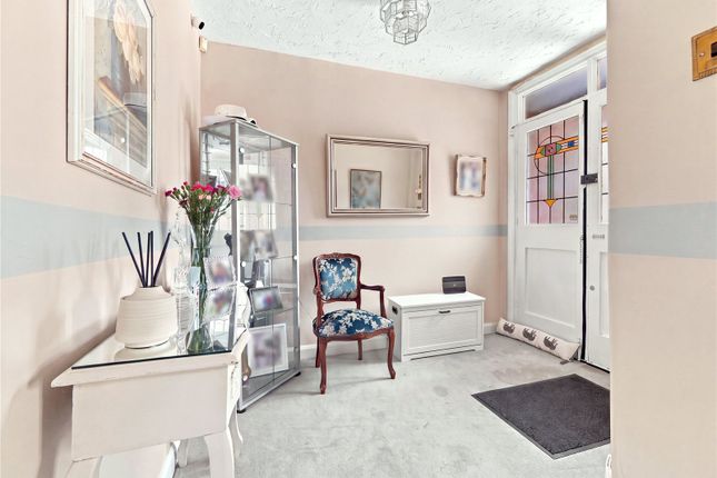 7, Carlton Avenue, London photo 4