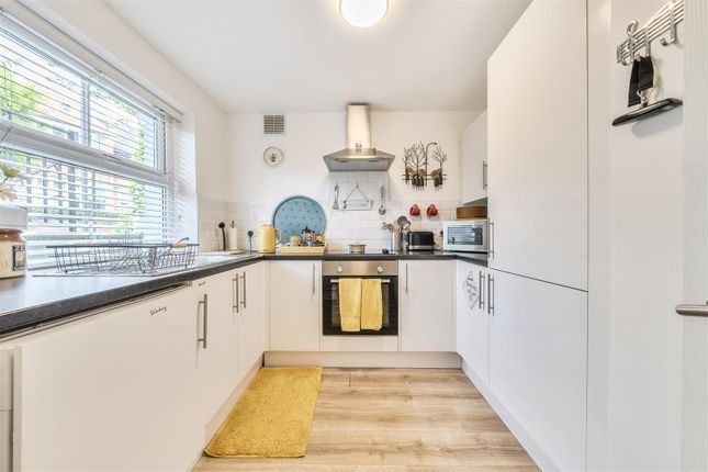 1, 25, St. James Road, Surbiton photo 3
