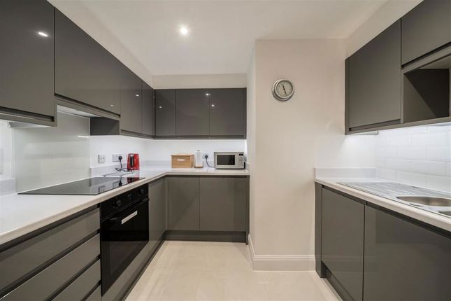 Flat 110, 5, Chicheley Street, London photo 2