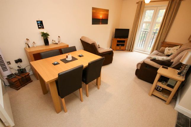 2 Bed Flat For Sale In Ellesmere Green Monton Road Monton M30