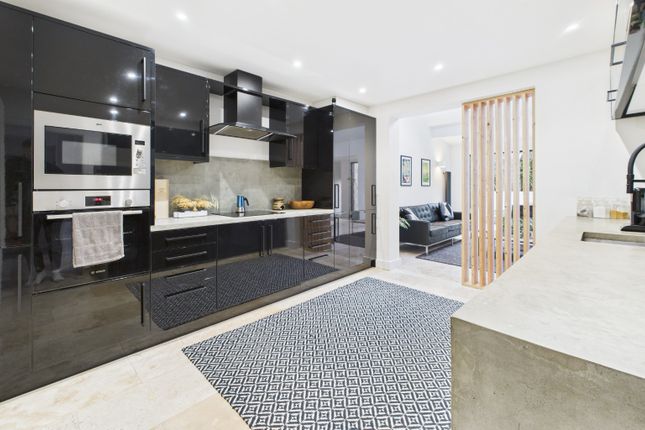 12 Kingsway, Ilkeston, Derbyshire photo 2