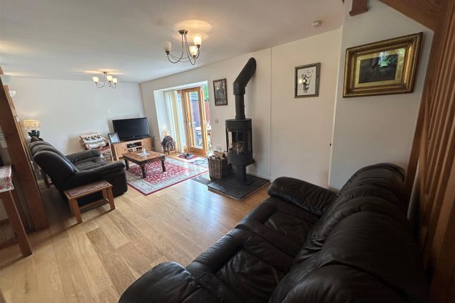 Living Room.Jpg
