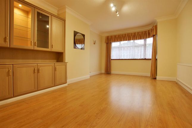 70, Howberry Road, Edgware photo 3