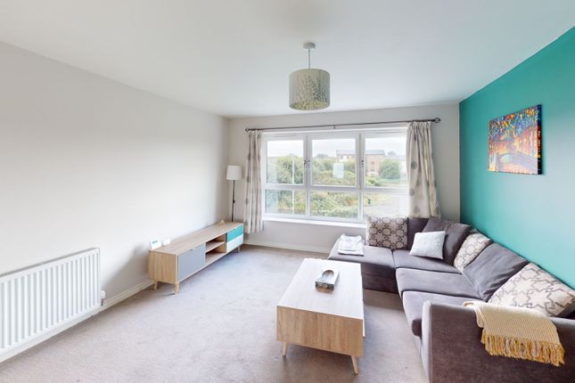 2/2 69 Station Road, Renfrew photo 3