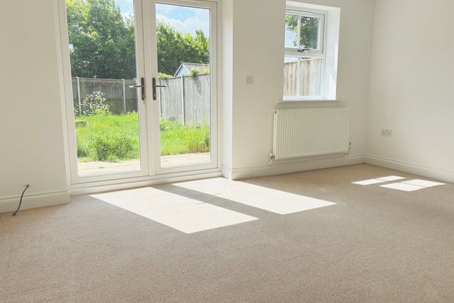 3, Bay Tree Court, Woodbridge photo 2