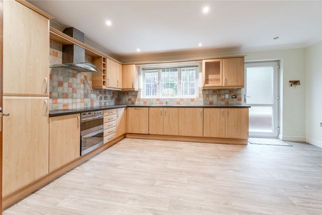 48, Hall Lane, Leeds photo 4
