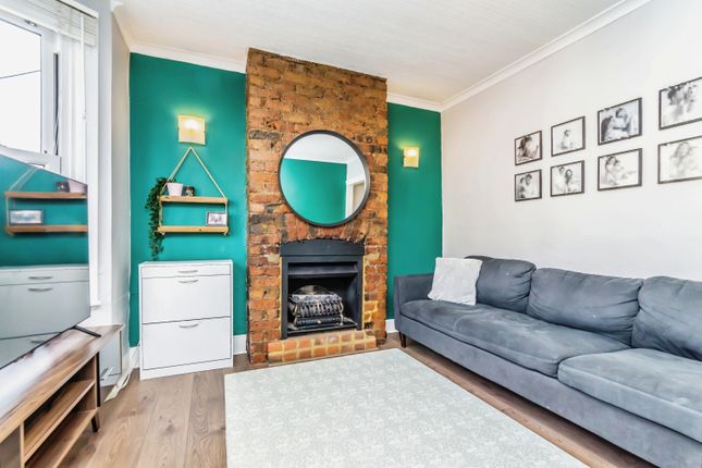 Thumbnail Terraced house for sale in St. Peters Street, South Croydon