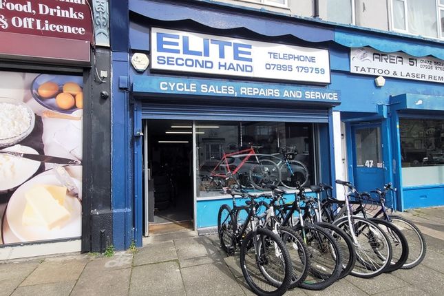 Retail premises to let in Grimsby Road, Cleethorpes, Lincolnshire