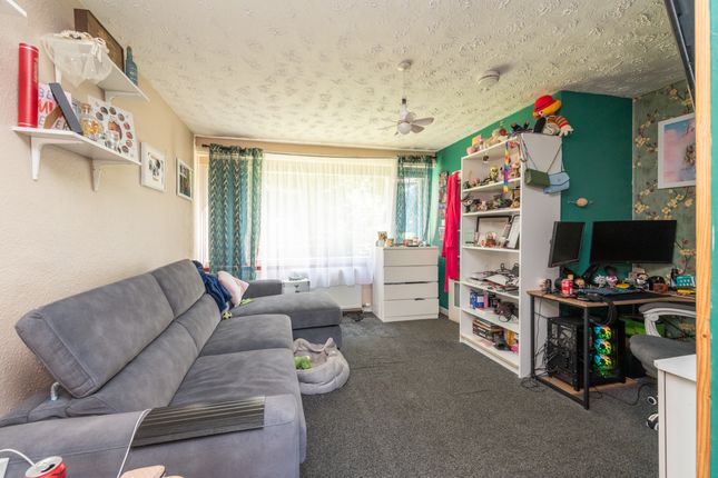 3, Orchard Court, Dundee photo 2
