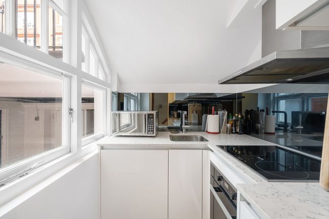 Flat 3 Thackeray House, 1-3, Culford Gardens, Chelsea photo 4