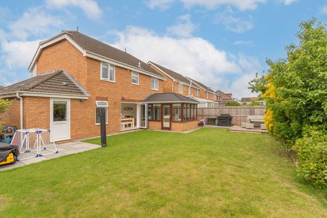 11 Windsor Gardens, Caldicot photo 4