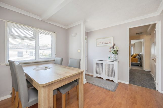 21, Stonehill Woods Park, Sidcup photo 2