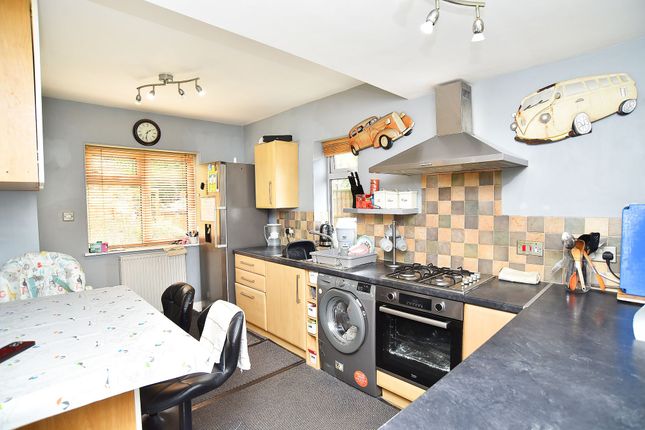 23 Woodfield Road, Harrogate photo 4
