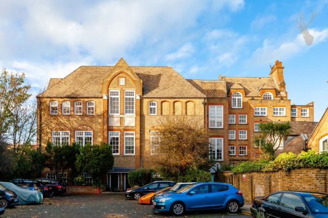 30 Schoolbell Mews, London photo 3