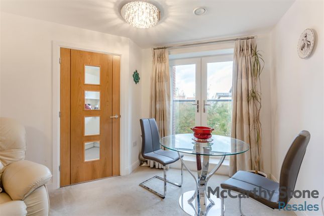 18 Lonsdale Park, Barleythorpe, Rutland photo 3