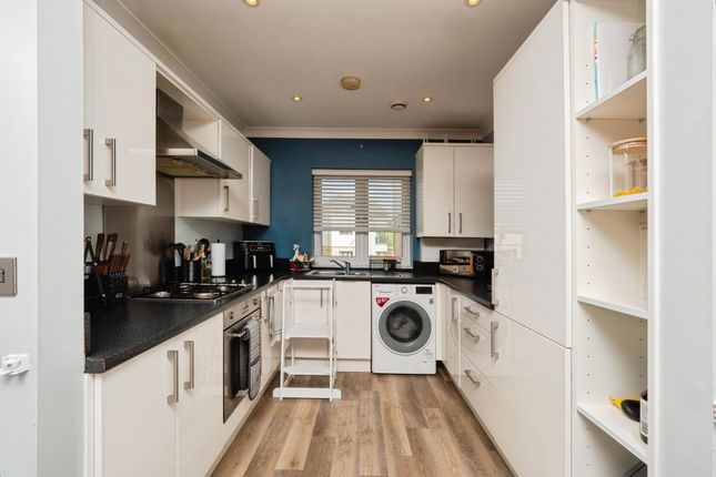 5, Addison Mews, Weymouth photo 3