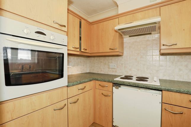 60 Lovell Court,, Parkway, Crewe photo 3