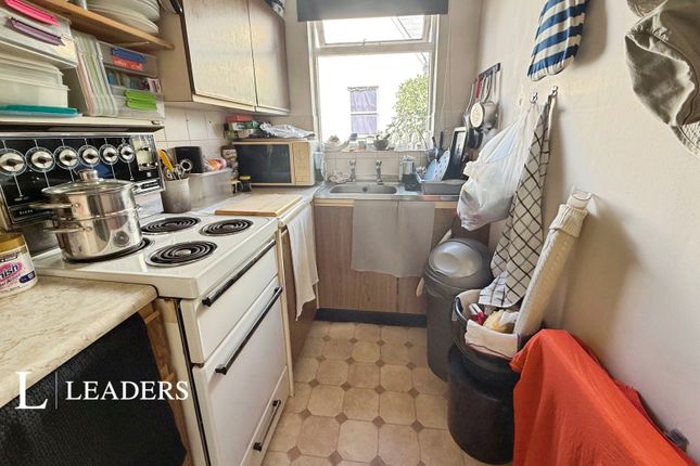 Flat 4 Lancing House, 36, Salisbury Road, West Sussex photo 3