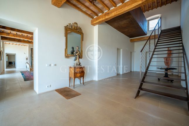 Villa for sale in Volterra, Pisa, Tuscany