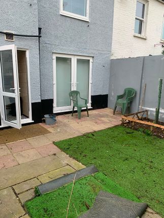 118 , Pretoria Avenue, Walthamstow photo 2