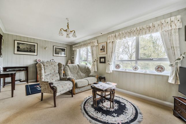 Flat 10, Woodbury Court,, Jouldings Lane, Reading photo 2