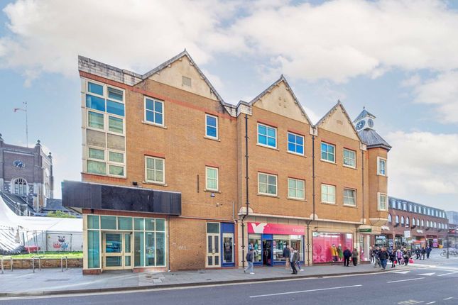Thumbnail Flat to rent in Clarence Street, Kingston Upon Thames