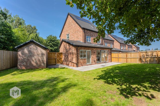 9 Buckley Close, Manchester photo 4