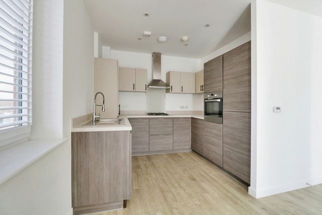 Flat Flat 5, Nova House, Cole Court, Southend-on-sea photo 3