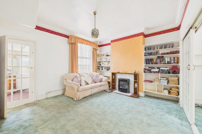4, Henley Villas, Hull photo 4