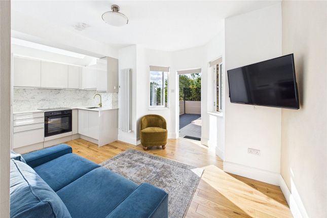 Flat 2, 65, Tierney Road, London photo 2