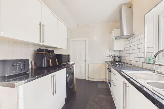 87 Hartington Street, Newcastle Upon Tyne photo 3