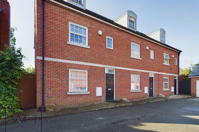 Thumbnail Town house for sale in Hamilton Mews, Off Racecourse Roundabout, Doncaster