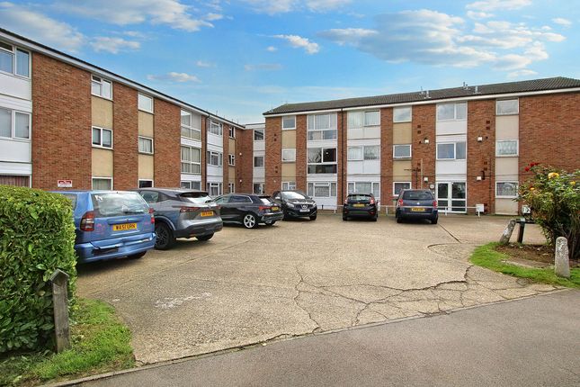 Thumbnail Flat for sale in Colne Court, Tilbury
