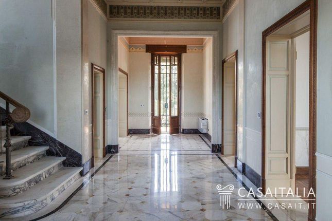 Villa for sale in Viareggio, Toscana, Italy