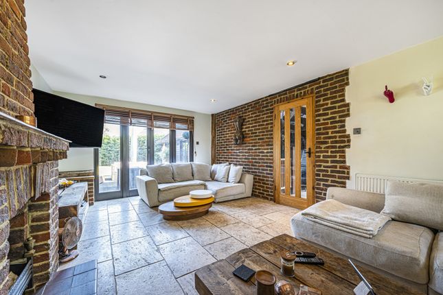 Pithers Barn, 29, Ashtrees Road, Reading photo 2