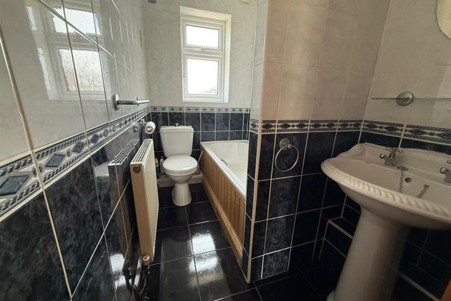 7, Church View, Swinton photo 4