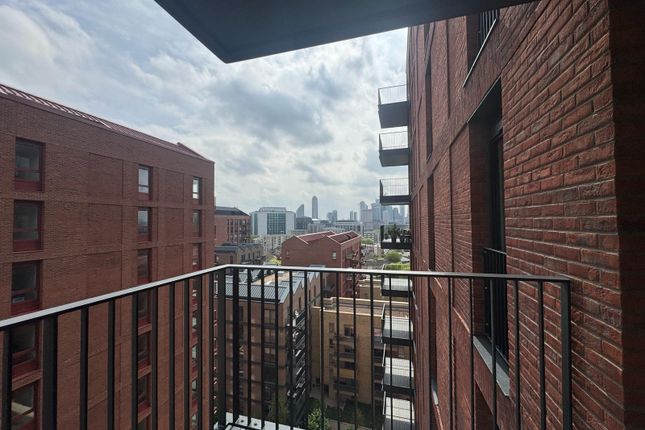 Barnacle House, Poplar Riverside, Hemlock St., London photo 3