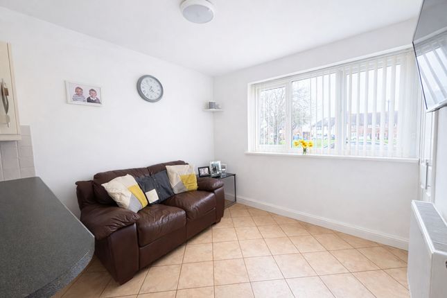 11 Rimmer Green, Southport photo 4