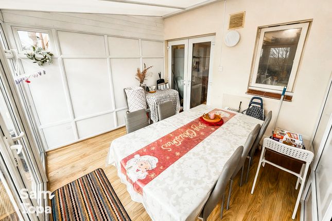 8, Peto Avenue, Colchester photo 3