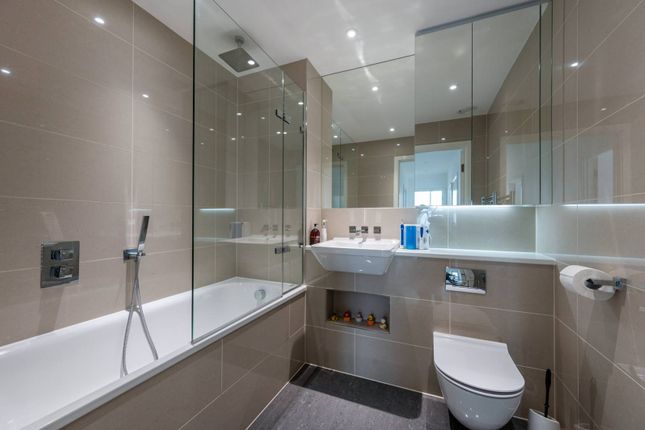 Flat for sale in Saffron Central Square, Croydon