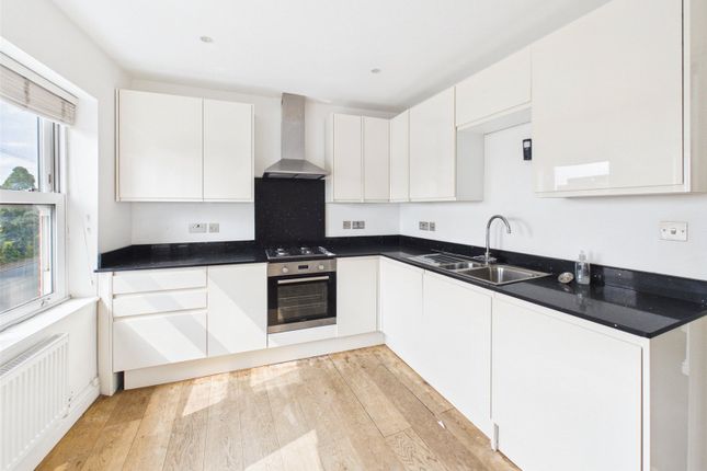 Flat 2 Clearview House,, 12 Upper Sunbury Road, Hampton photo 3