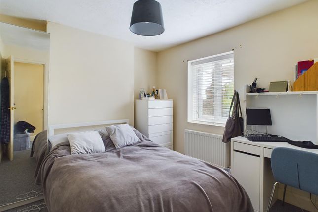 Terraced house to rent in Crown Street, Brighton