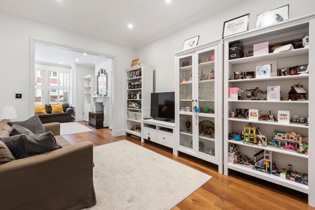 48, Mandrake Road, London photo 3