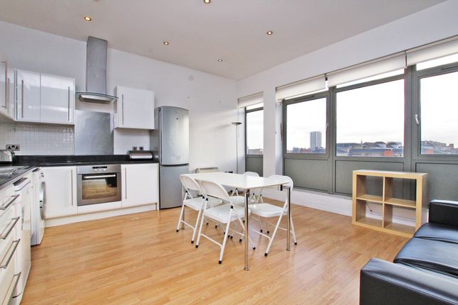 Thumbnail Flat to rent in Gallery Apartments, Commercial Road, Whitechapel, London