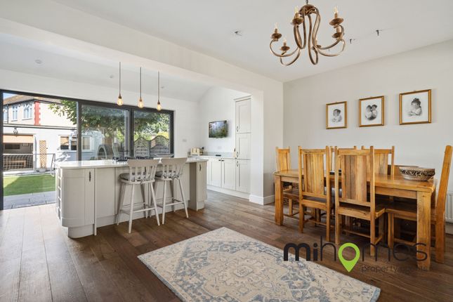 173 Willow Road, Enfield photo 4