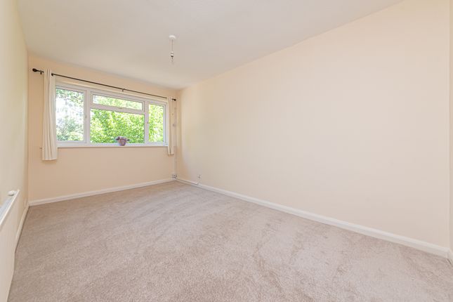 11 Prince Andrew Way, Ascot photo 3