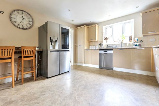 12, Berryfield Way, Carterton photo 4